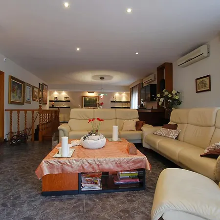 Magnolia Tatil Evi Mataró